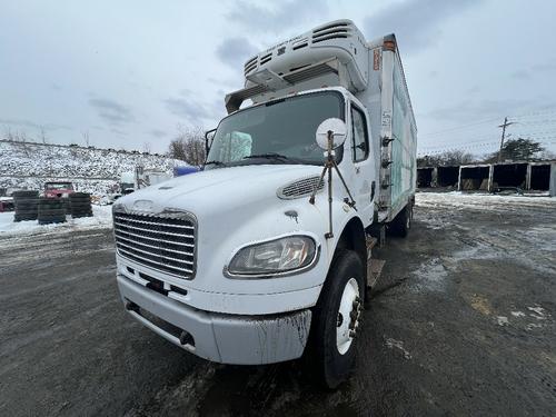 FREIGHTLINER M2-106