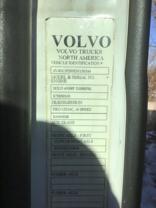 VOLVO VNL