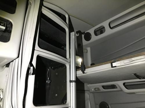 Volvo VNL
