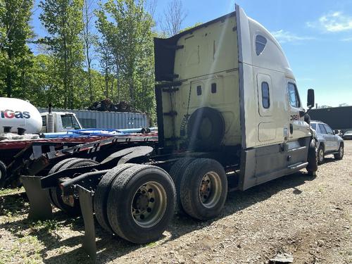 FREIGHTLINER CASCADIA 125BBC