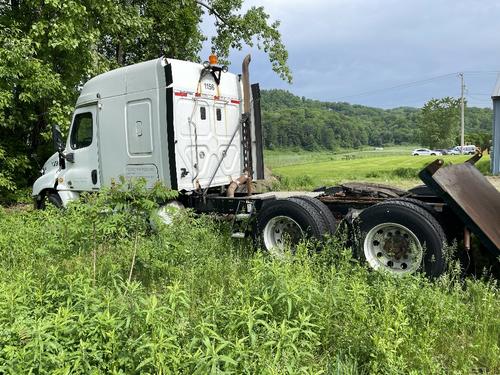 FREIGHTLINER CASCADIA 125BBC