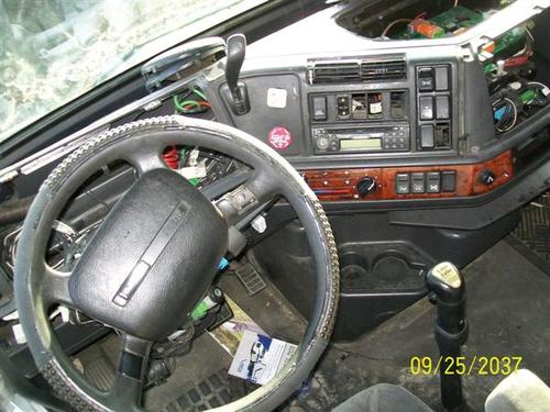VOLVO VNL