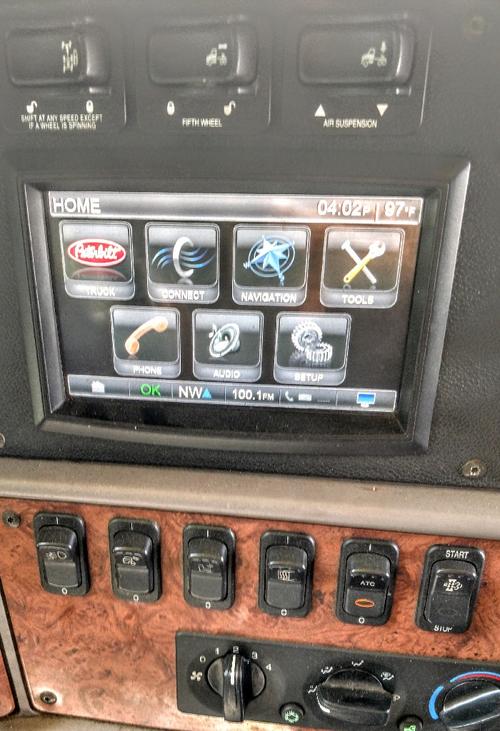 PETERBILT 587
