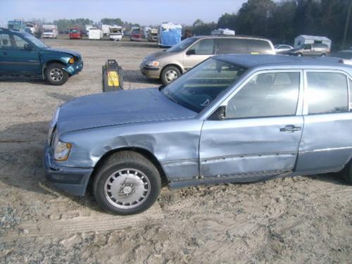 MERCEDES-BENZ MERCEDES 300E