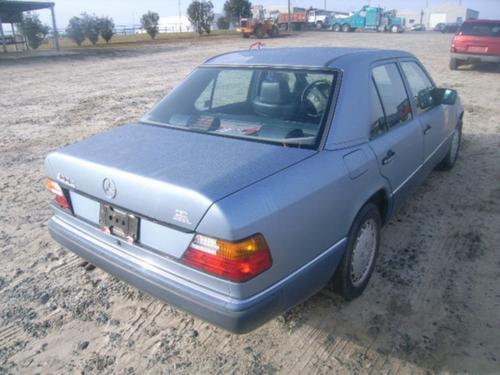 MERCEDES-BENZ MERCEDES 300E