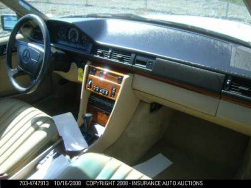 MERCEDES-BENZ MERCEDES 300D