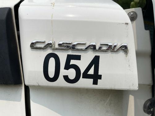 FREIGHTLINER CASCADIA