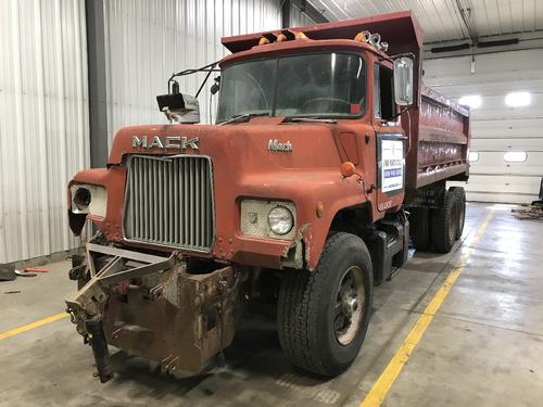 Mack DM600