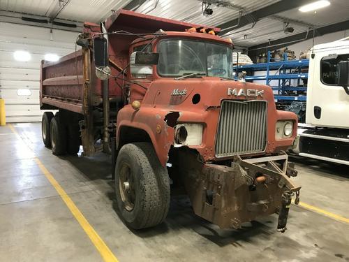 Mack DM600