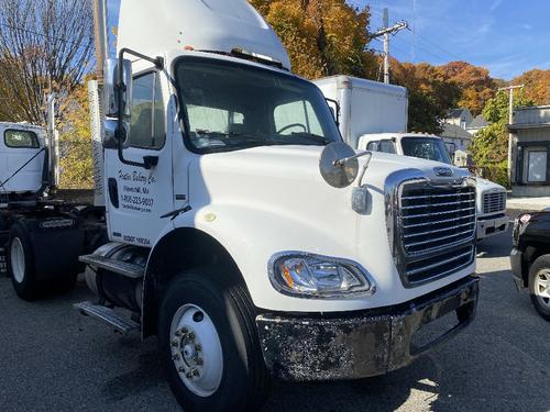 FREIGHTLINER M2-112