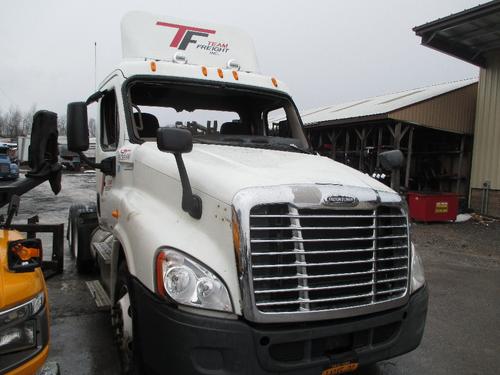 FREIGHTLINER CASCADIA 125