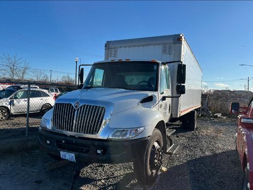 INTERNATIONAL 4300