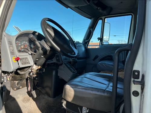 INTERNATIONAL 4300