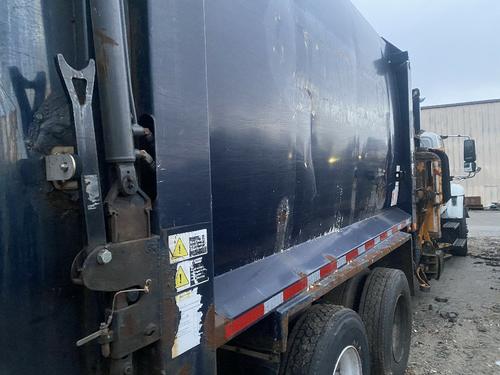 INTERNATIONAL 7400