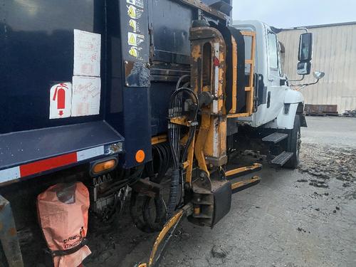INTERNATIONAL 7400