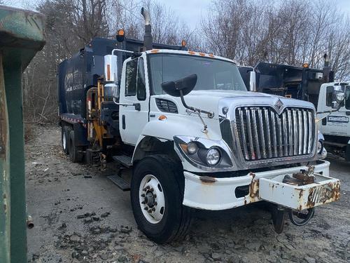 INTERNATIONAL 7400