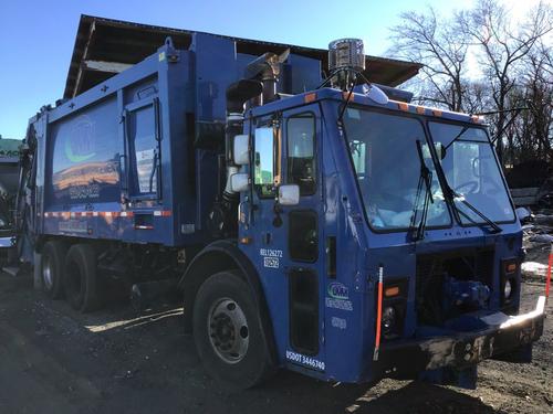 MACK LEU613