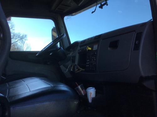 PETERBILT 348