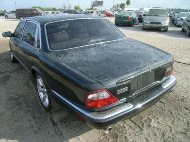 JAGUAR XJ8