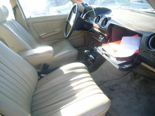 MERCEDES-BENZ MERCEDES 300D