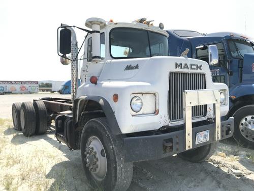 Mack DM600