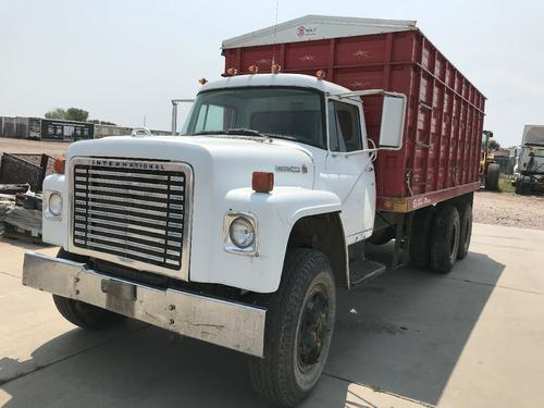 International 1800 LOADSTAR