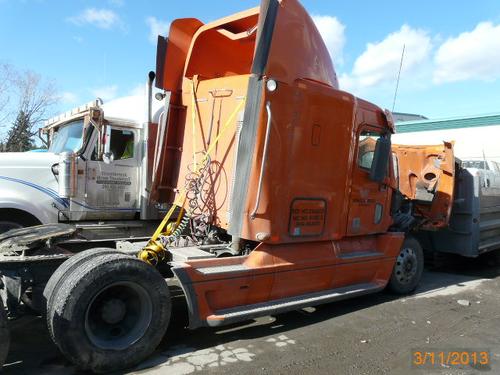 FREIGHTLINER CENTURY 120