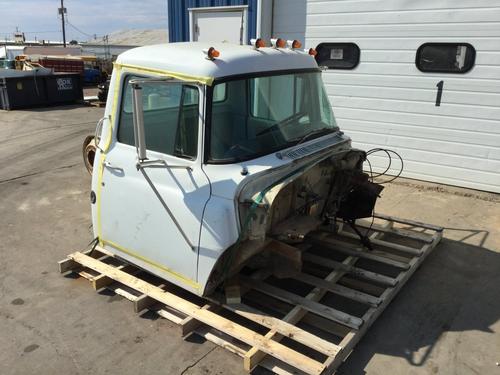 International 1800 LOADSTAR