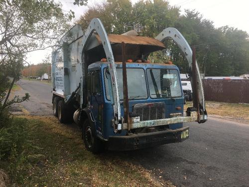 PETERBILT 320