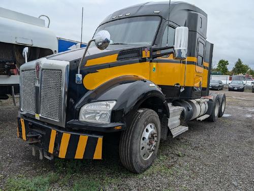 KENWORTH T880