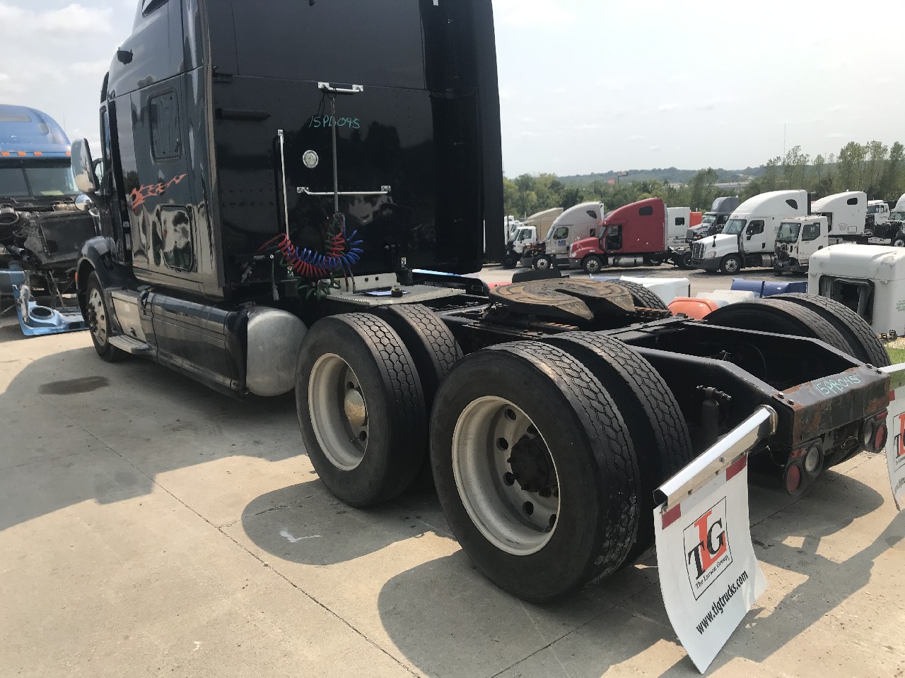 Peterbilt 587