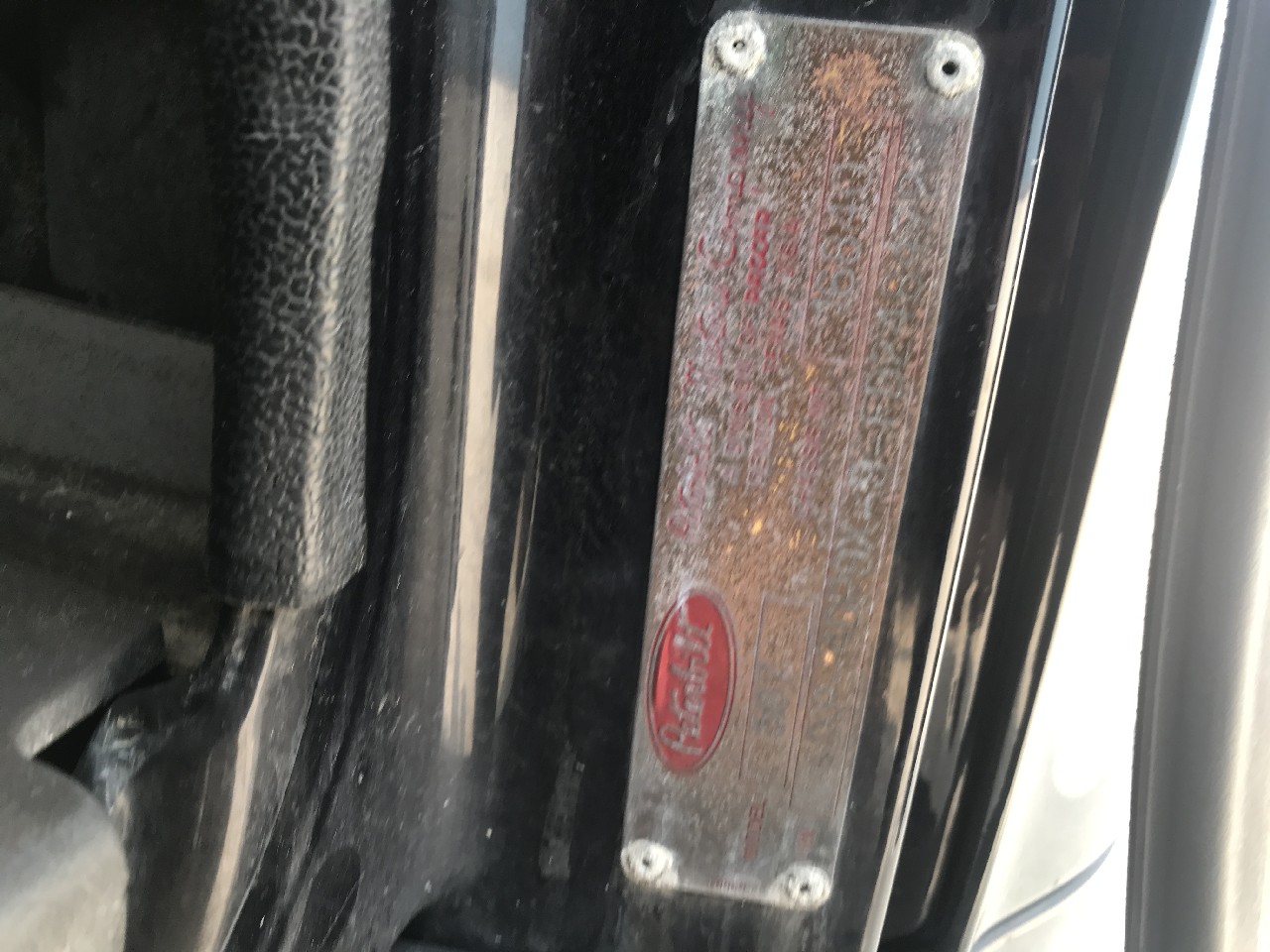 Peterbilt 587