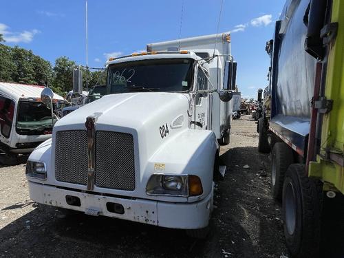 KENWORTH T300