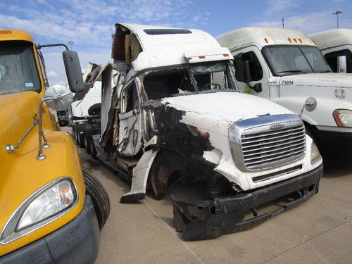 FREIGHTLINER COLUMBIA 120