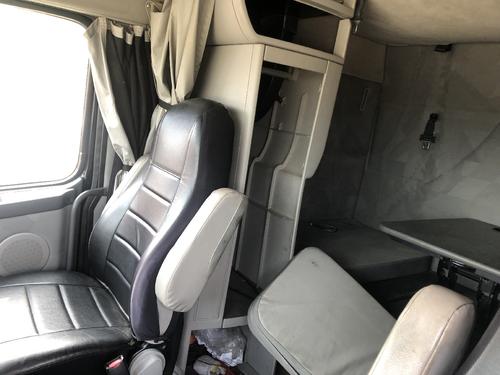 Volvo VNL