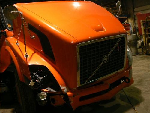 VOLVO VNL200