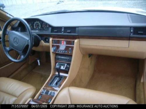 MERCEDES-BENZ MERCEDES 300E