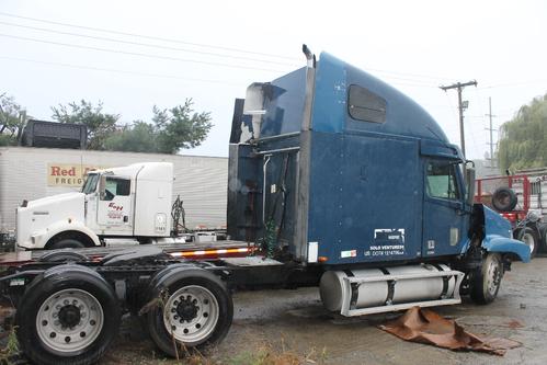 FREIGHTLINER CENTURY CLASS 120