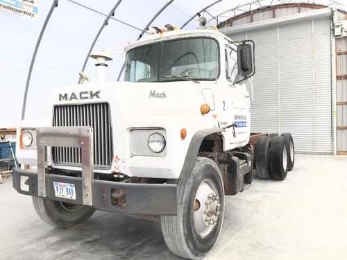 Mack DM600