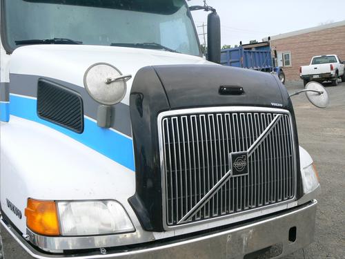 VOLVO VNL780