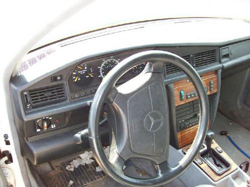 MERCEDES-BENZ MERCEDES 190