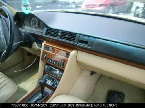MERCEDES-BENZ MERCEDES 300D