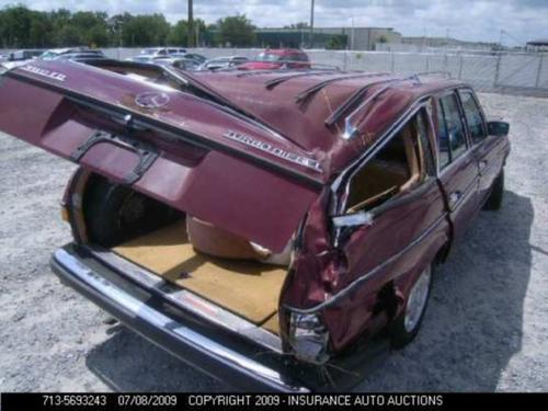 MERCEDES-BENZ MERCEDES 300D