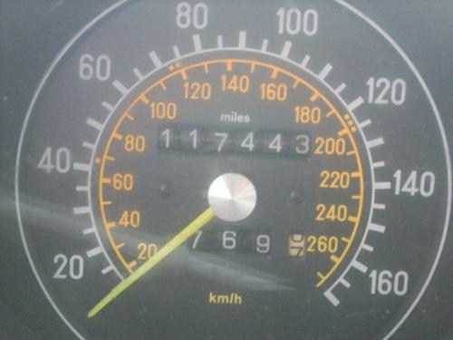 MERCEDES-BENZ MERCEDES 560