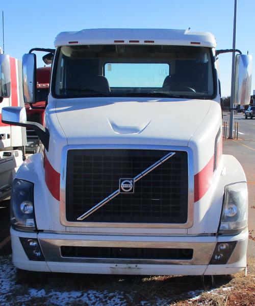 VOLVO VNL300