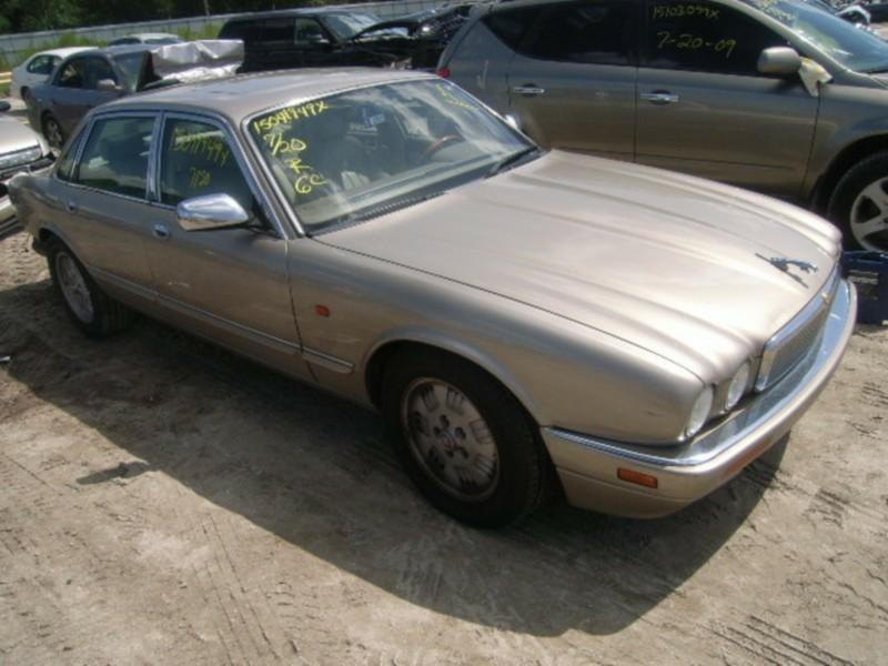 JAGUAR XJ6