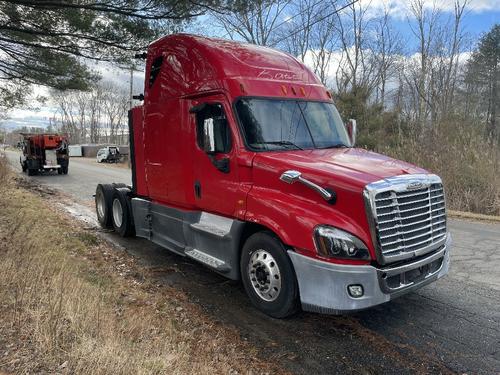 FREIGHTLINER CASCADIA 125