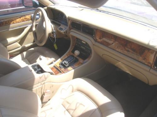 JAGUAR XJ6