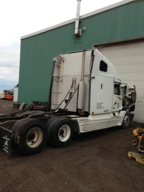 FREIGHTLINER COLUMBIA 120