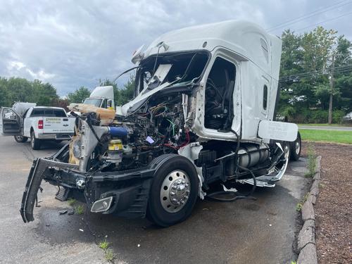 FREIGHTLINER CASCADIA